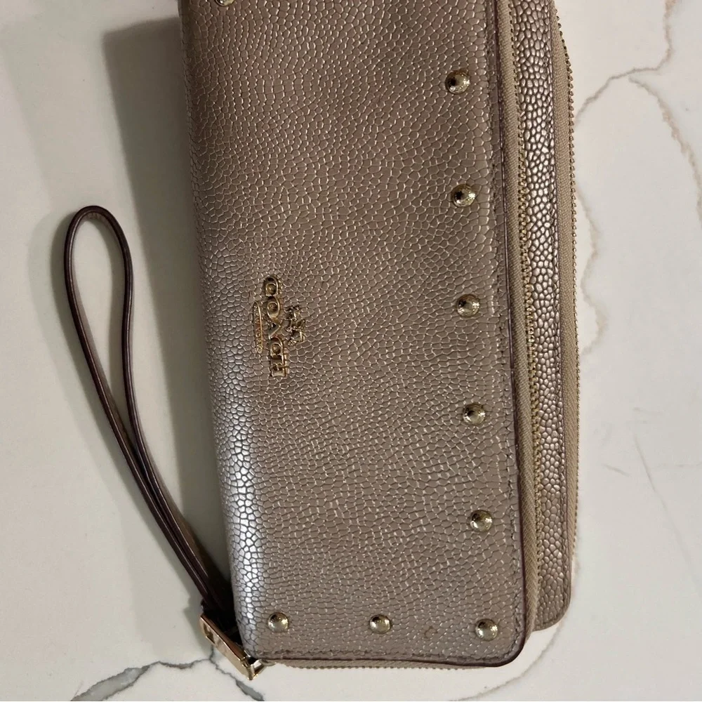 COACH Pebbled Leather Long Zip Around Wallet Rose Gold